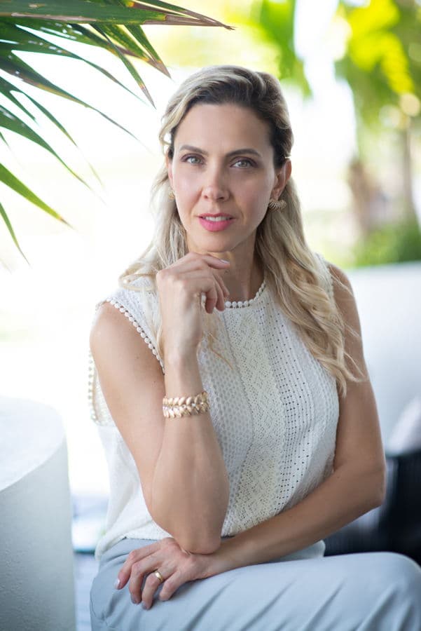 photo of agent, Patricia Hernandez